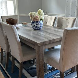 Beautiful Dining Table Set For Sale
