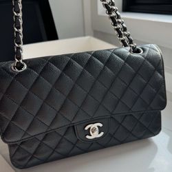 Chanel shoulder bag black