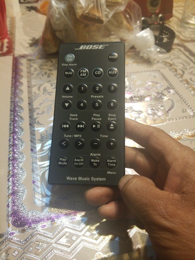 BOSE REMOTE CONTROLLER  WAVE MUSIC SYSTEM