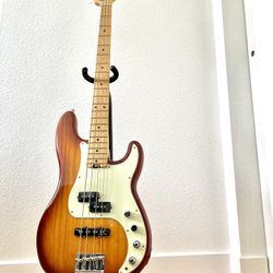 Fender Precision Bass - American Elite series