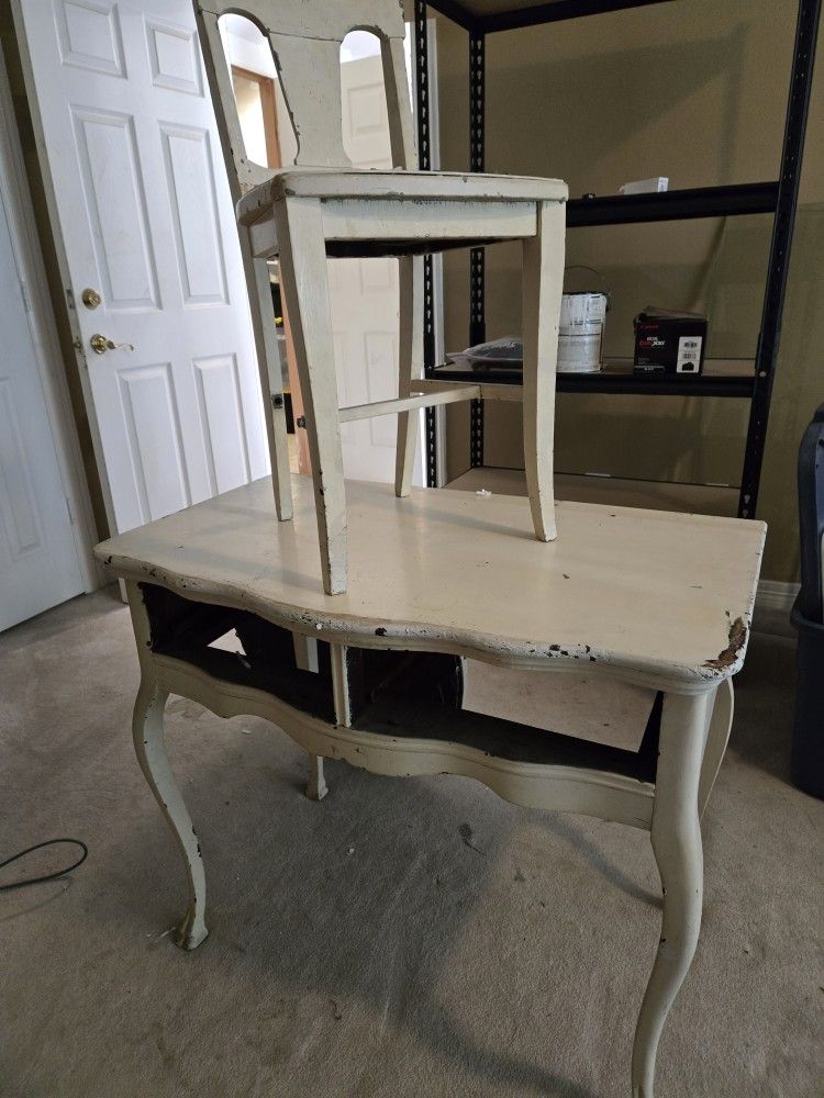 Antique Vanity, White, Including Mirror