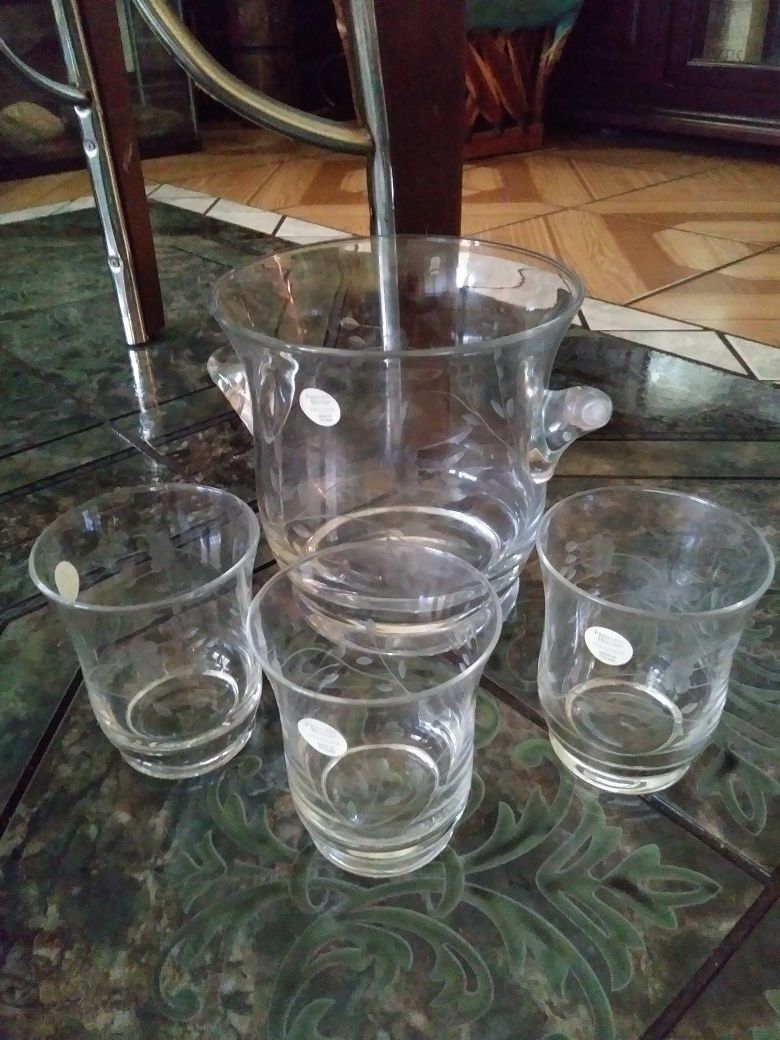 Princess House cups and ice holder