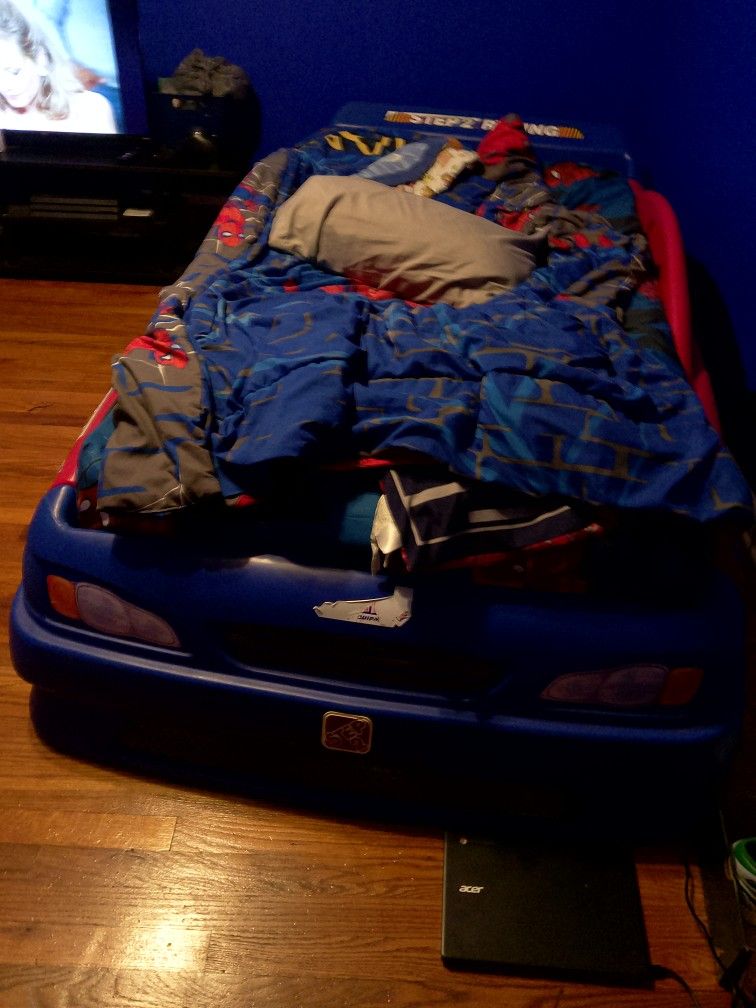 Convertible Race Car Bed