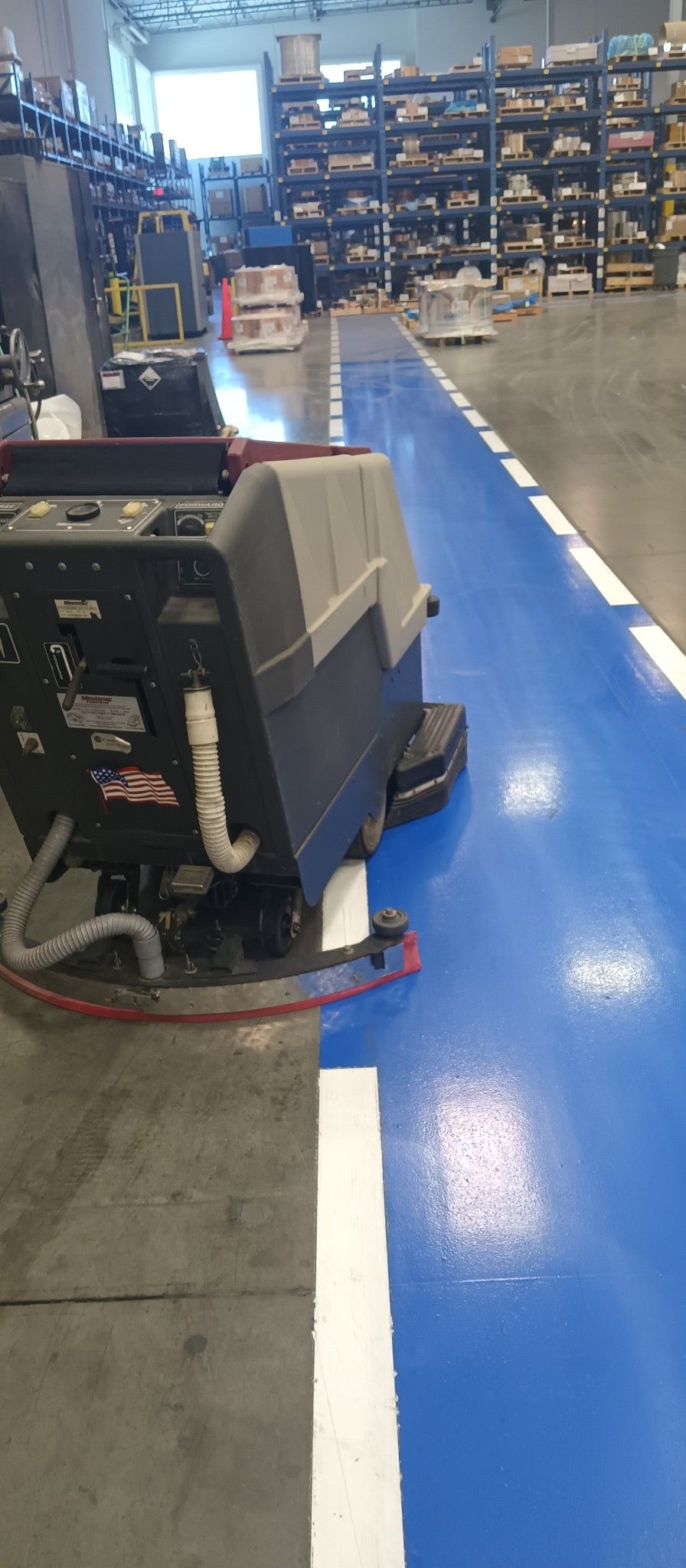 Minuteman Industrial Floor Scrubber Vacuum