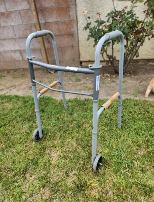 Senior WaLker "New'