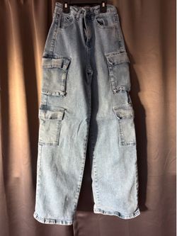 Light Wash Cargo Wide-Leg Jeans