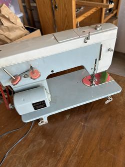 Sewing Machine/ Dressmaker Deluxe Zig Zag SWA-2000 OBO for Sale in Gresham,  OR - OfferUp