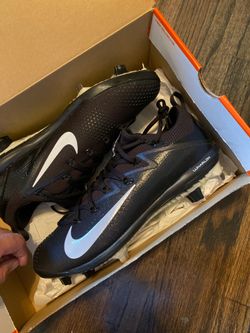 Brand new Nike size 11.5 baseball cleats.
