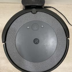 Roomba i3 with Replacement Parts
