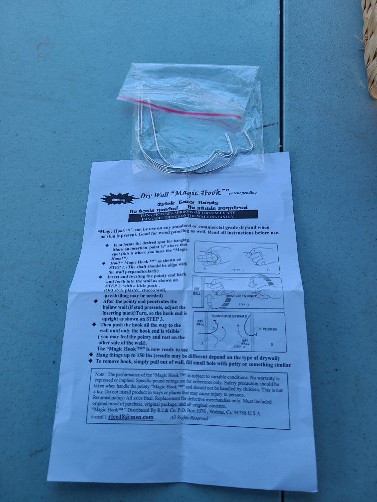 Drywall magic hook quick easy No tools needed.