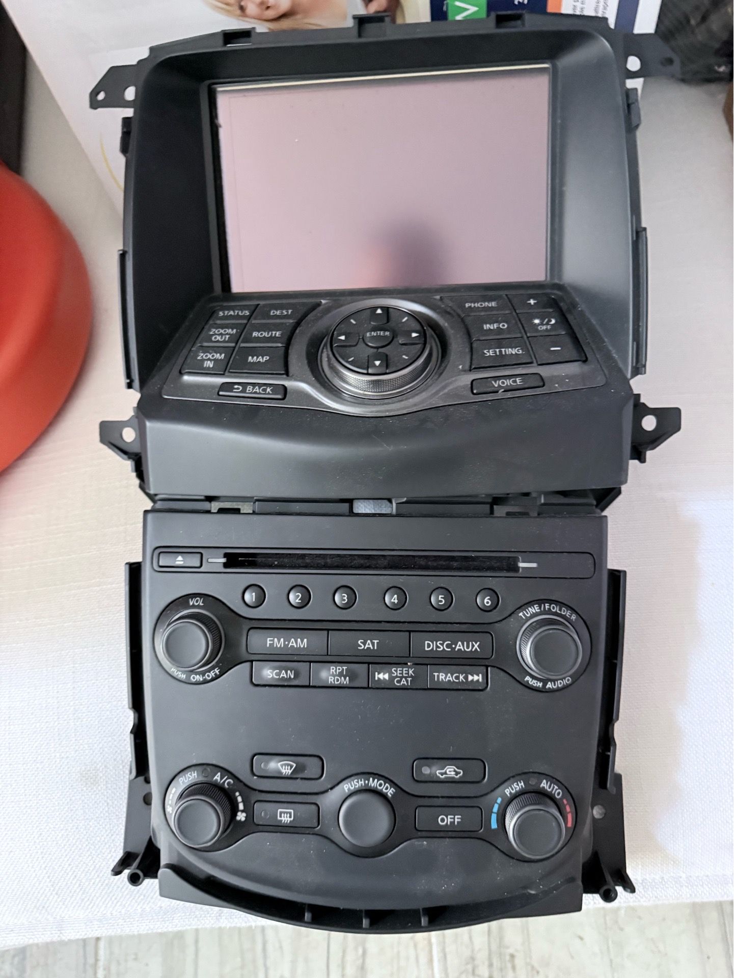 Nissan 370z navigation system with cd changer radio climate control system