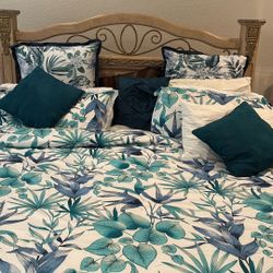 King Bed And End Tables