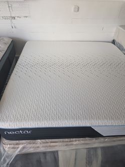 Nectar Classic King Size Mattress - Perfect Condition
