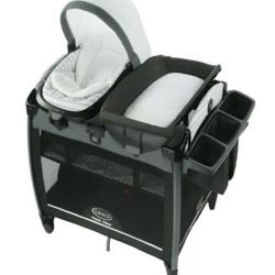 Graco Pack n Play w/ Bassinet, Changing Table & Diaper Station – Excellent Condition