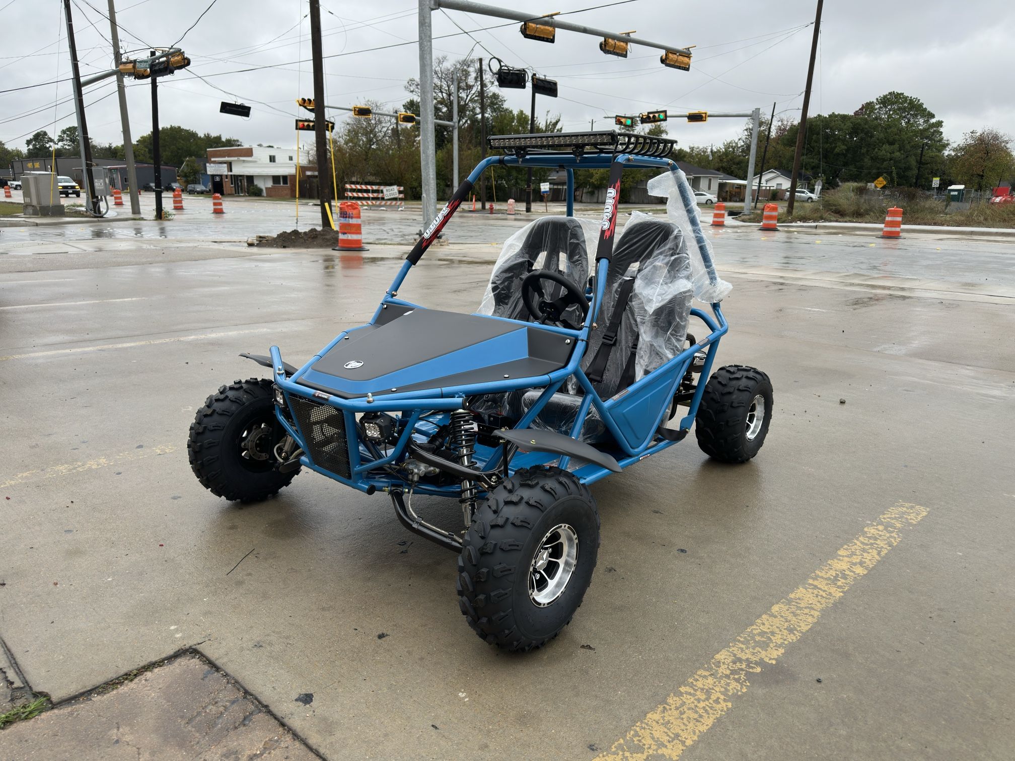 Vitacci Batman 200 Deluxe Go Kart / Buggy - Light Bar and Chrome Rims