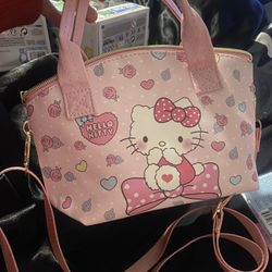 hello kitty crossover purse. 