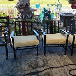 5 pcs sets  3 hampton bsy rockets and atitonal unmatch chairs wuth cusion and table
