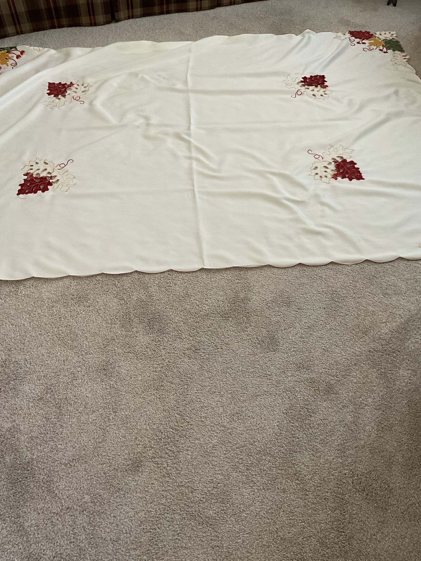Autumn Tablecloth With 4 Matching Napkins