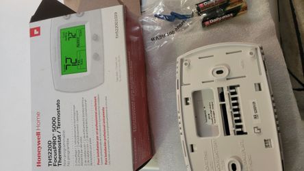 Honeywell TH5220D1029 Focuspro 5000 Non-Programmable Thermostat for Sale in  Palm Springs, FL - OfferUp