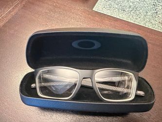 New Men’s Oakley Frames