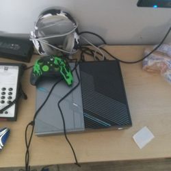 Xbox One Halo Edition