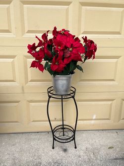 Black  metal Plant Stand