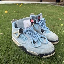 university blue Jordan 4 university blue
