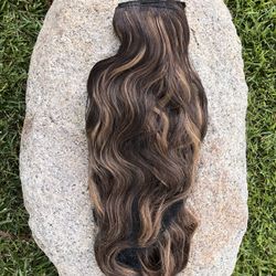 24 Inch Long Wavy Clip In Synthetic Hair Extension, 9 Pieces, Dark Brown with Caramel Blonde Highlights, Lightweight Japanese Fiber, NEW In Open Box!