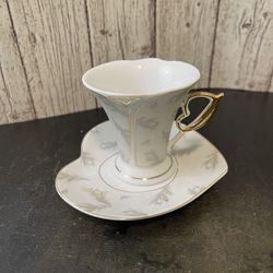 GNA Vintage 1970’s White Gray Feathers Demitasse Cup Heart Shaped Saucer Gold Trim