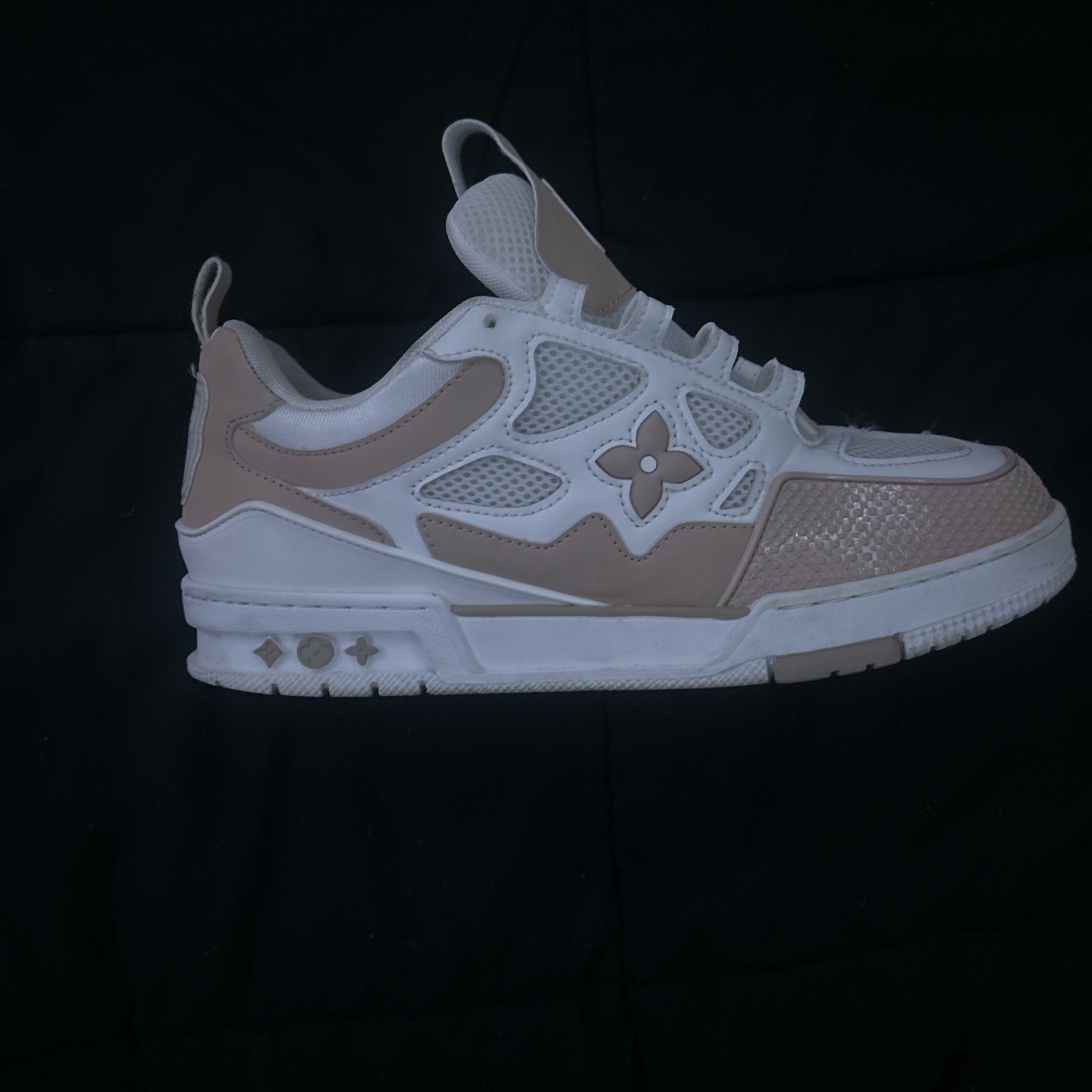 LV SKATES BEIGE