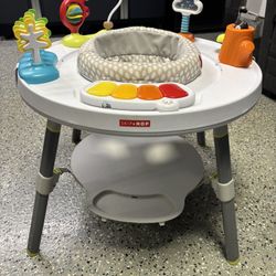 Skip Hop Grow-with-Me Interactive Activity Center