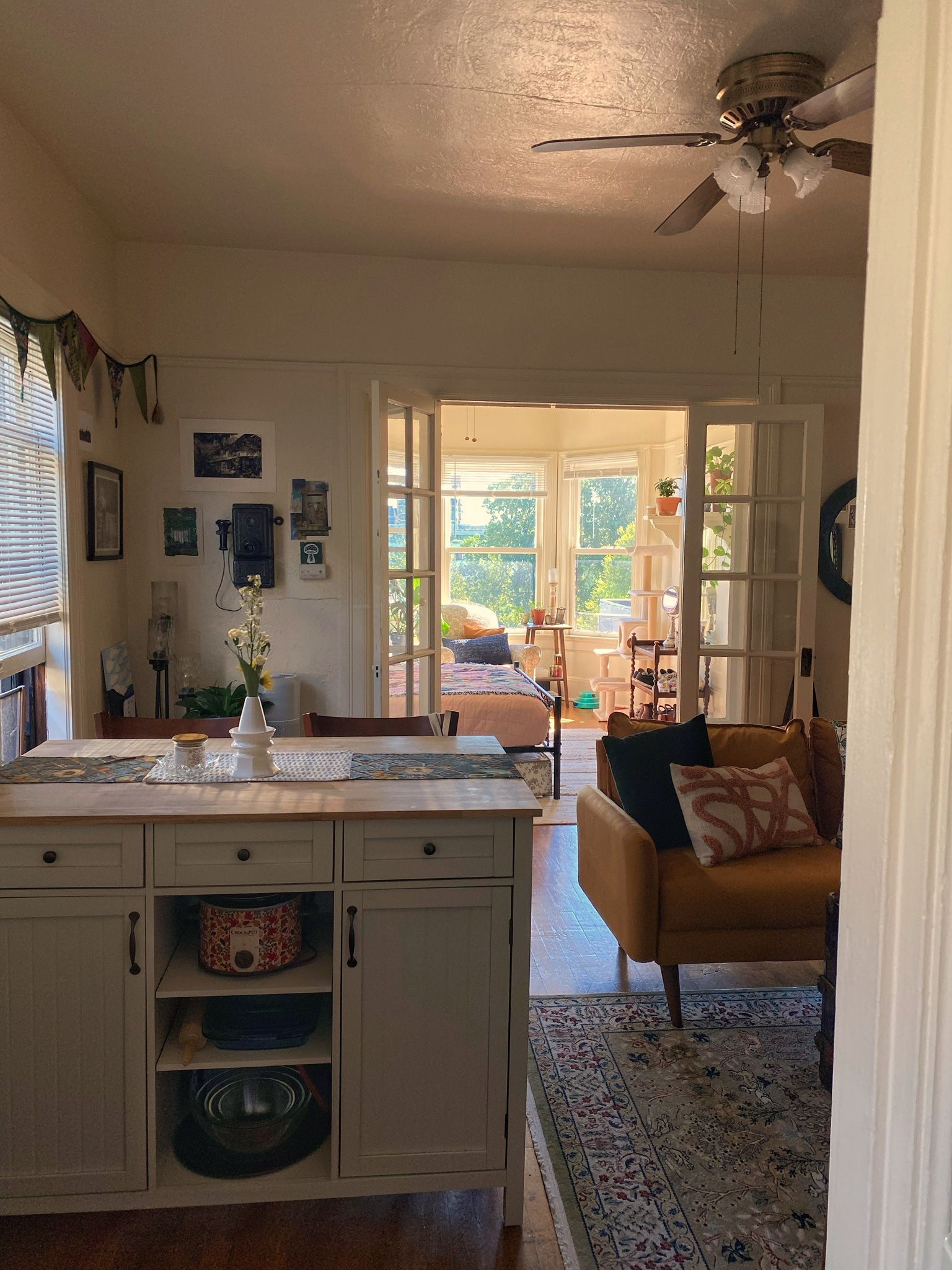 eat in kitchen island with chairs!