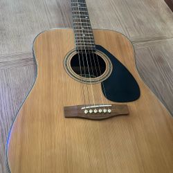 Yamaha Acoustic Guitar With Tuner