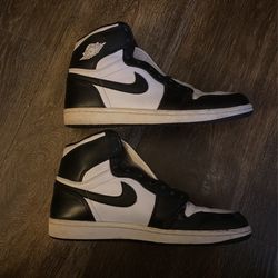 2008 Black And White Retro 1s