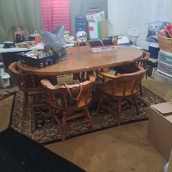 Dinning Table With 6 Chairs 