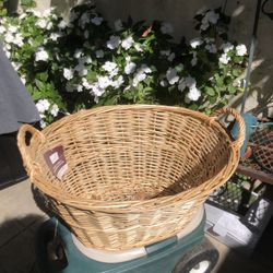 Very Large Wicker Storage Basket NEW
