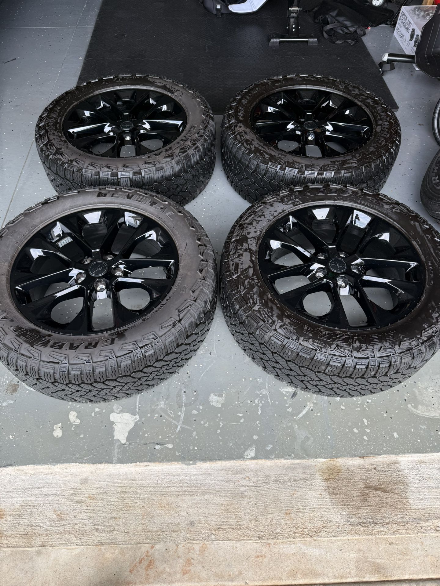 20” OEM Jeep Gladiator Nighthawk Wheels