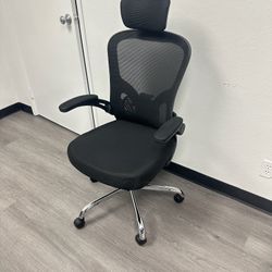 Ergonomic Black Office Chair 