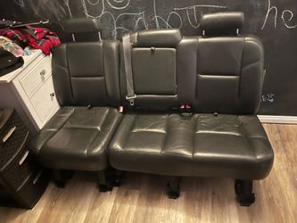 2008 Cadillac EXT rear seats