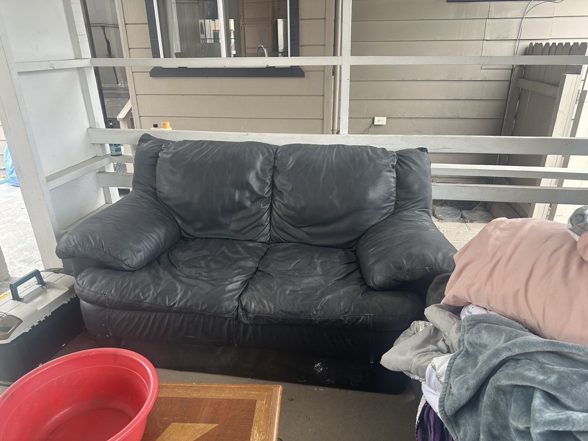 2 Free Leather Couches for Sale in San Diego, CA OfferUp