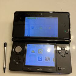 Used Black Nintendo 3DS