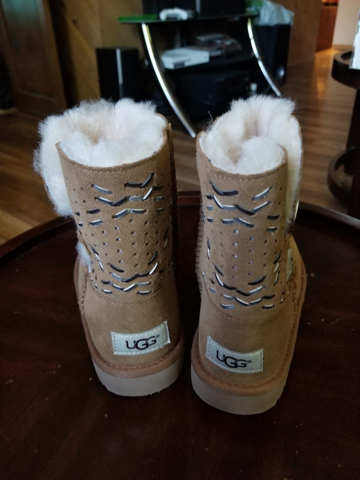 Girl ugg boots