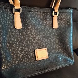 Women's Guess Purse