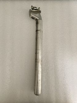 Seat Post . Ø25.4mm . Normal wear and scratches.