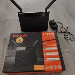 2 Total Tenda AC9 AC1200 Routers