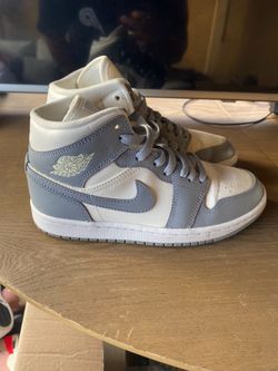 Nike Air Jordan 1 Mid ‘Stealth