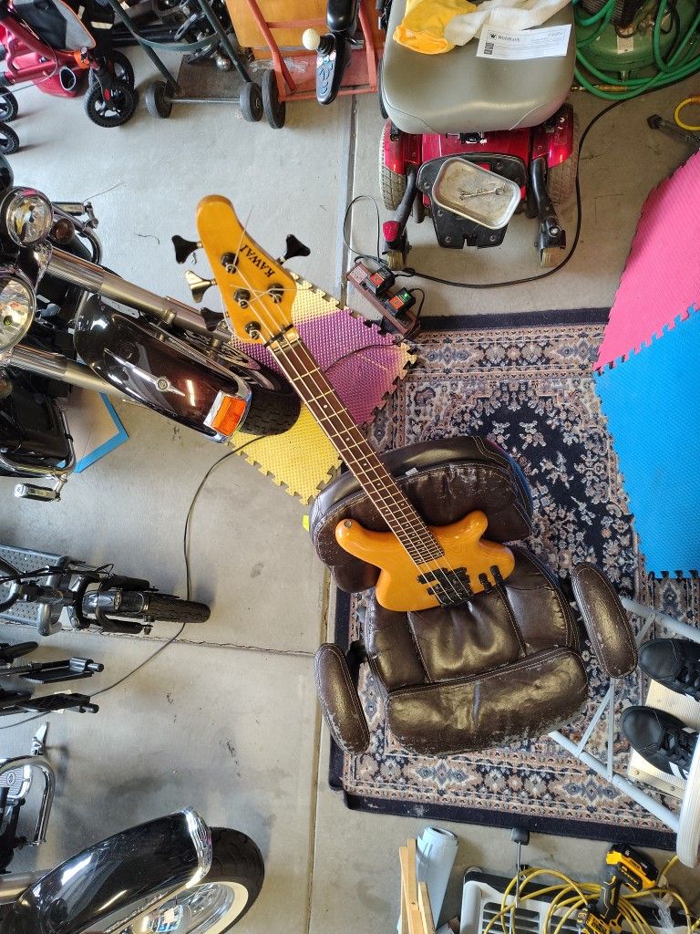 Awesome 90's Bass.