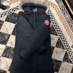Women’s Canada Goose Jacket 