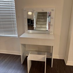 Makeup Vanity Desk 