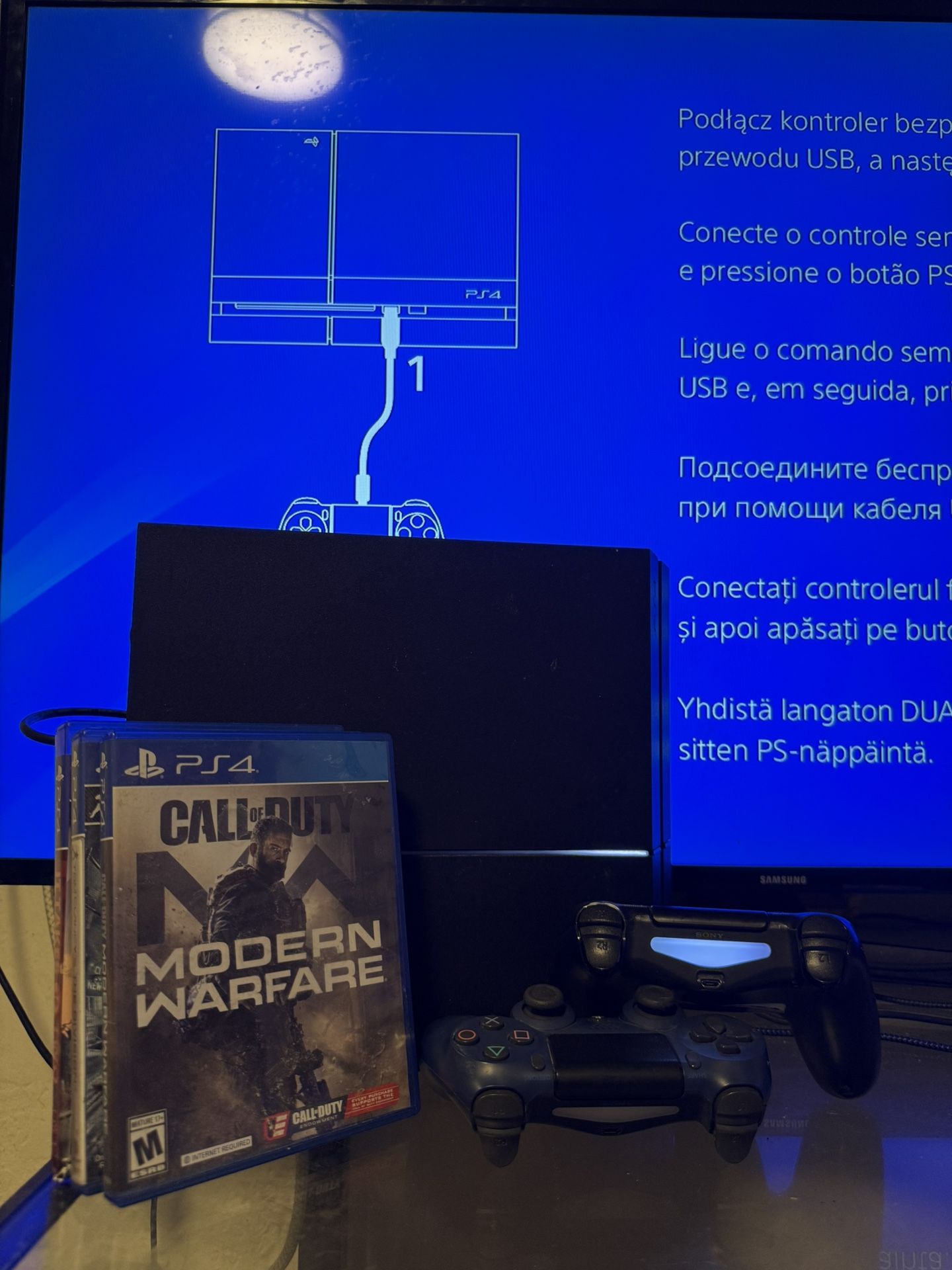 PS4 500 GB + 5 games bundle